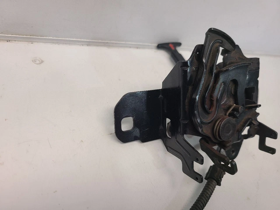 Volkswagen Beetle 2004 convertible capó delantero pestillo Foto 4 de 4