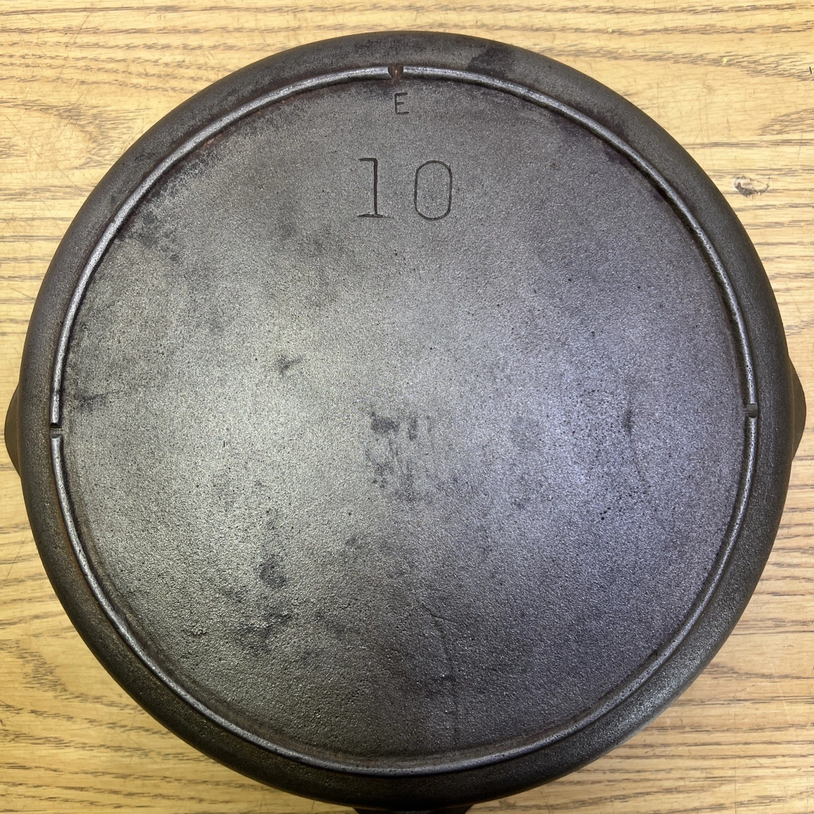 Vintage 3 Notch Lodge #10 Cast Iron Skillet - Heat Ring Restored