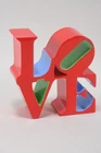 J31U01- Robert Indiana (1928-2018) Love Pop Artwork Art Mass or Plastic