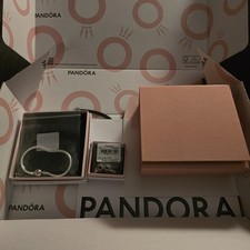(BRAND NEW) Pandora Moments Snake Chain Bracelet and Band of Hearts Safety Chain