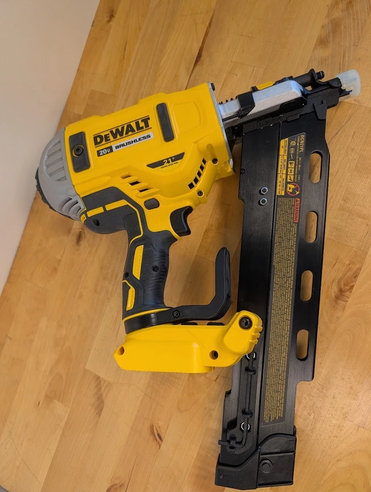 Бесщеточный гвоздезабивной пистолет DeWalt DCN21PL МАКС. 20 В 21° — новая открытая коробка - Изображение 4 из 4