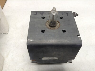 NEW Vintage Raytheon Magnetron D71570-2TY 727-38135