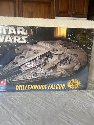 Star Wars Millennium Falcon Model Kit AMT ERTL 2005 for sale