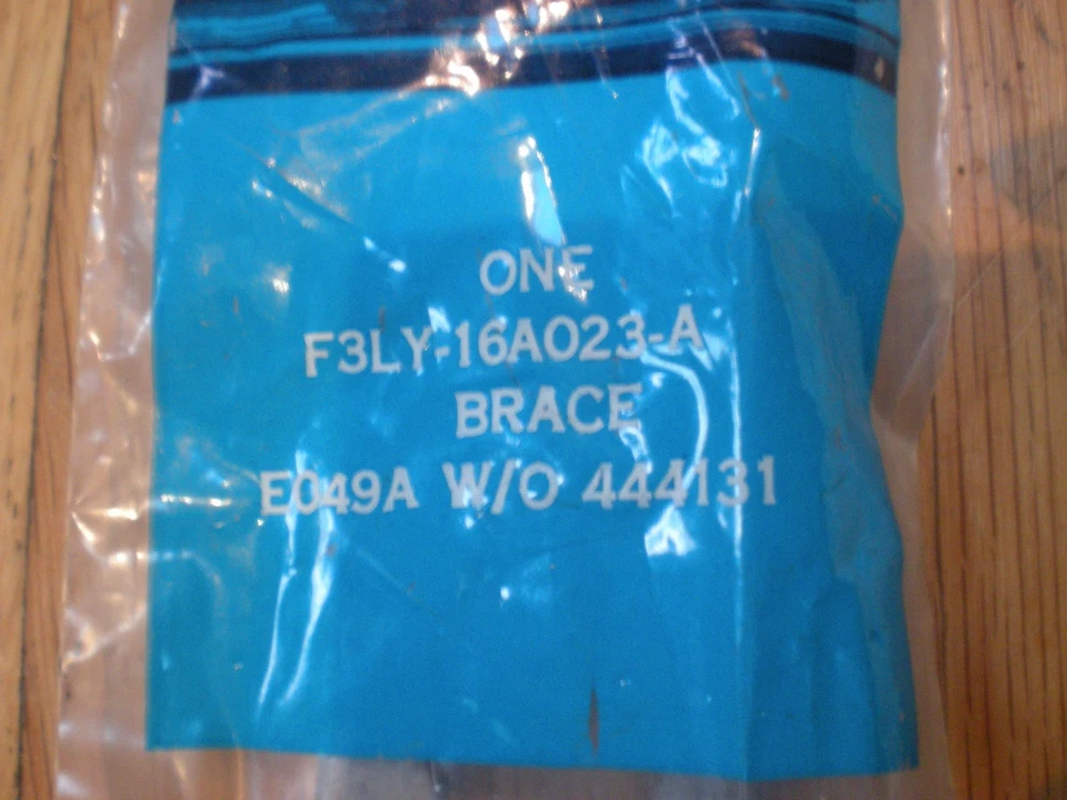 Nuevo de Lote Antiguo Guardabarros Delantero Lincoln Mark VII 1984 - 1989 Foto 2 de 2