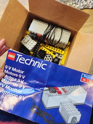 Lego Technic Konvolut inkl 9V Motor Vintage 90er - 8205 / 8207 / 8829 + 9V Motor