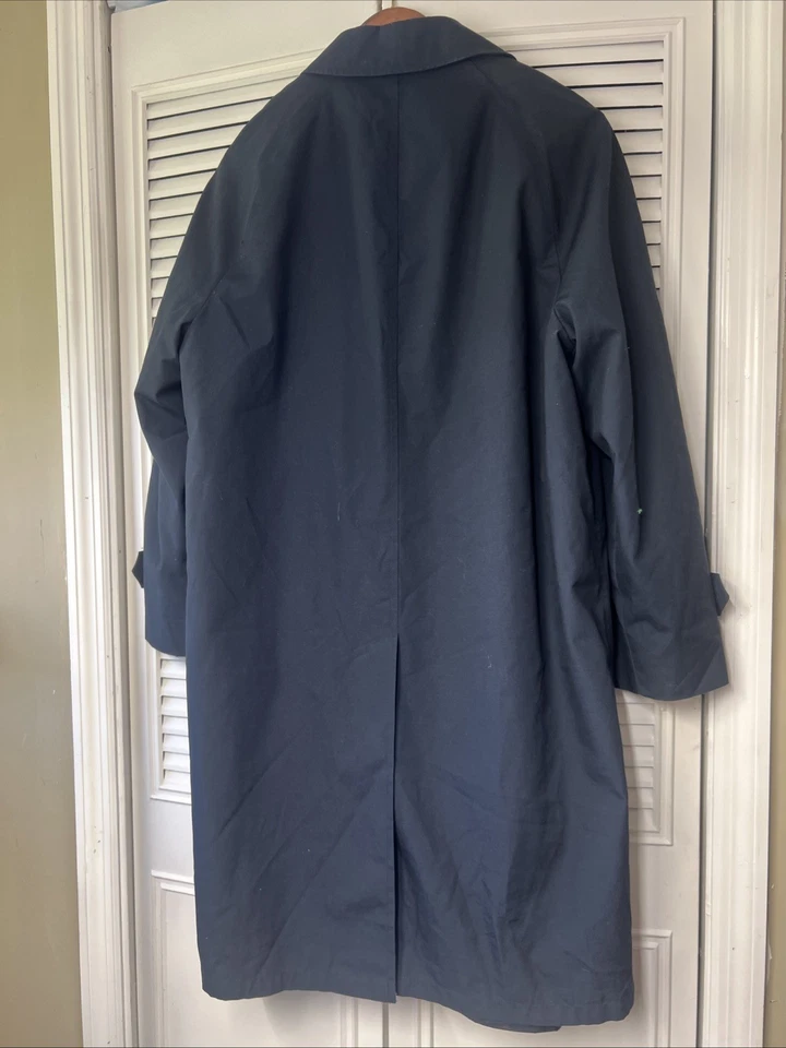 Vintage Botany 500 Men's Navy Blue trench Coat 40 S casual cozy event Y2K button - Image 2 of 4