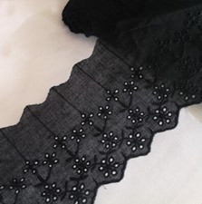 Encaje de tela de algodón con ojales de 3,5" de ancho de 7 yardas con flor bordada negro b0238