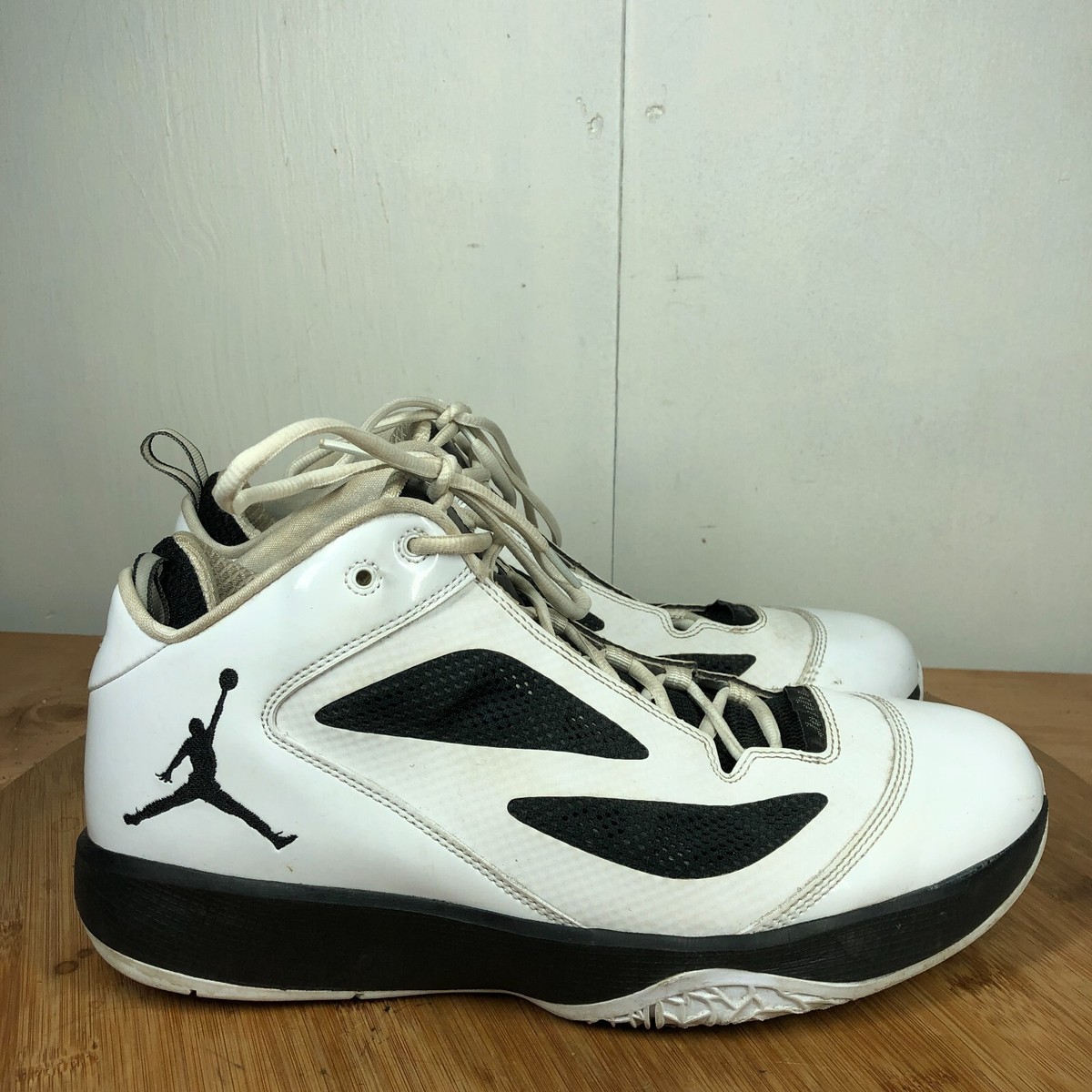 Nike Air Jordan Shoes Mens 11.5 Sneakers 2011 Q Flight Nike Air Jordan Shoes Mens 11.5 Sneakers 2011 Q Flight
