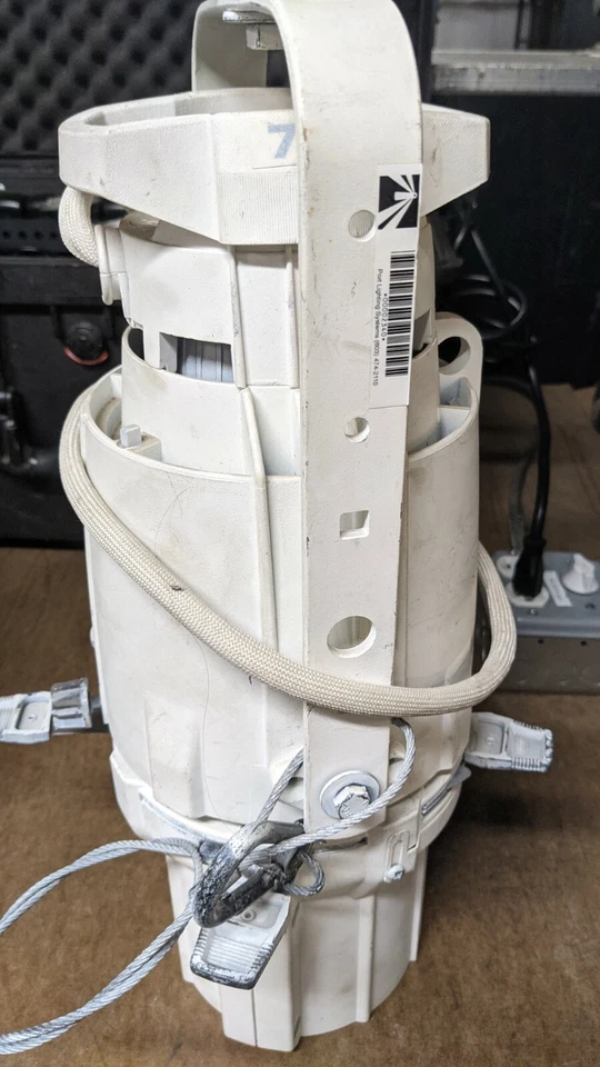 USED ETC SOURCE 4 LEKO BODY 750W CAP, WHITE, W/ EDISON CONNECTOR, HPL LAMP - Image 3 of 3