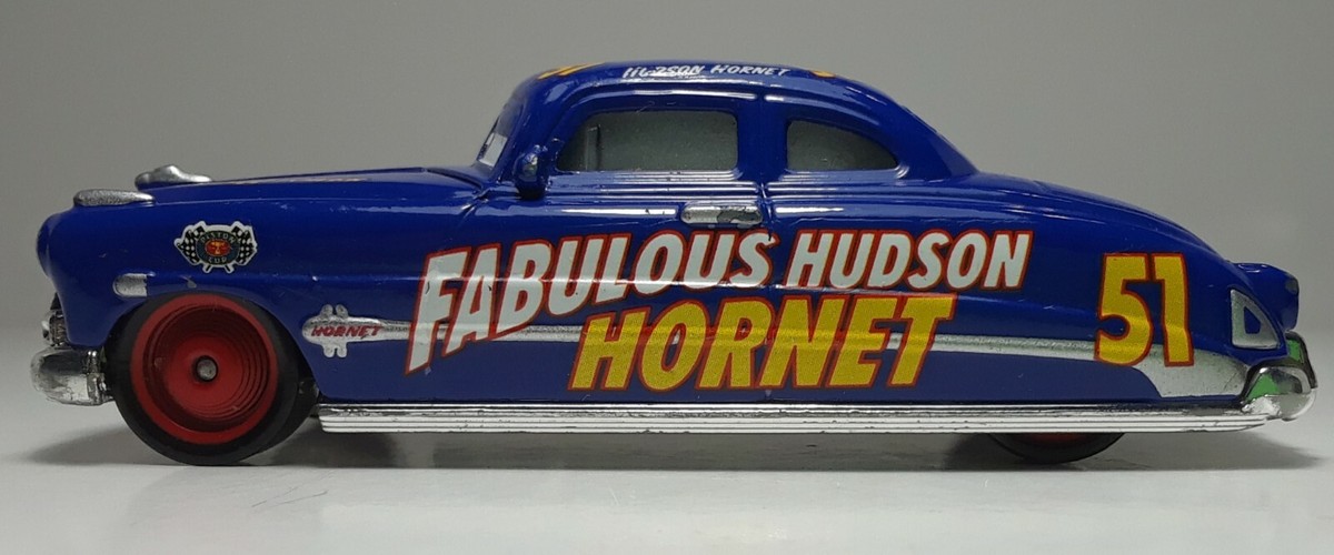 51 HUDSON HORNET ミニカー 2台セット Lot Of 2 Disney Pixar Cars Doc Fabulous Hudson Hornet 51 & Hudson
