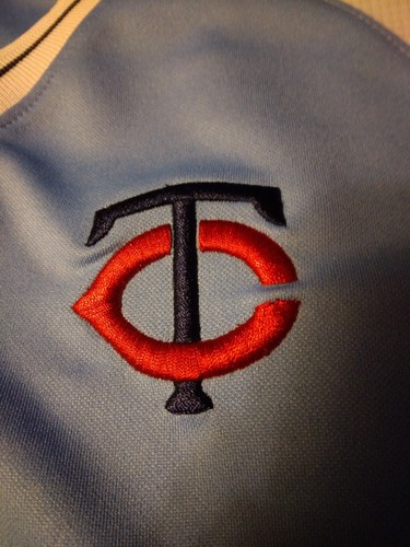 minnesota twins cooperstown collection v neck jersey light blue size x large - Picture 3 of 5