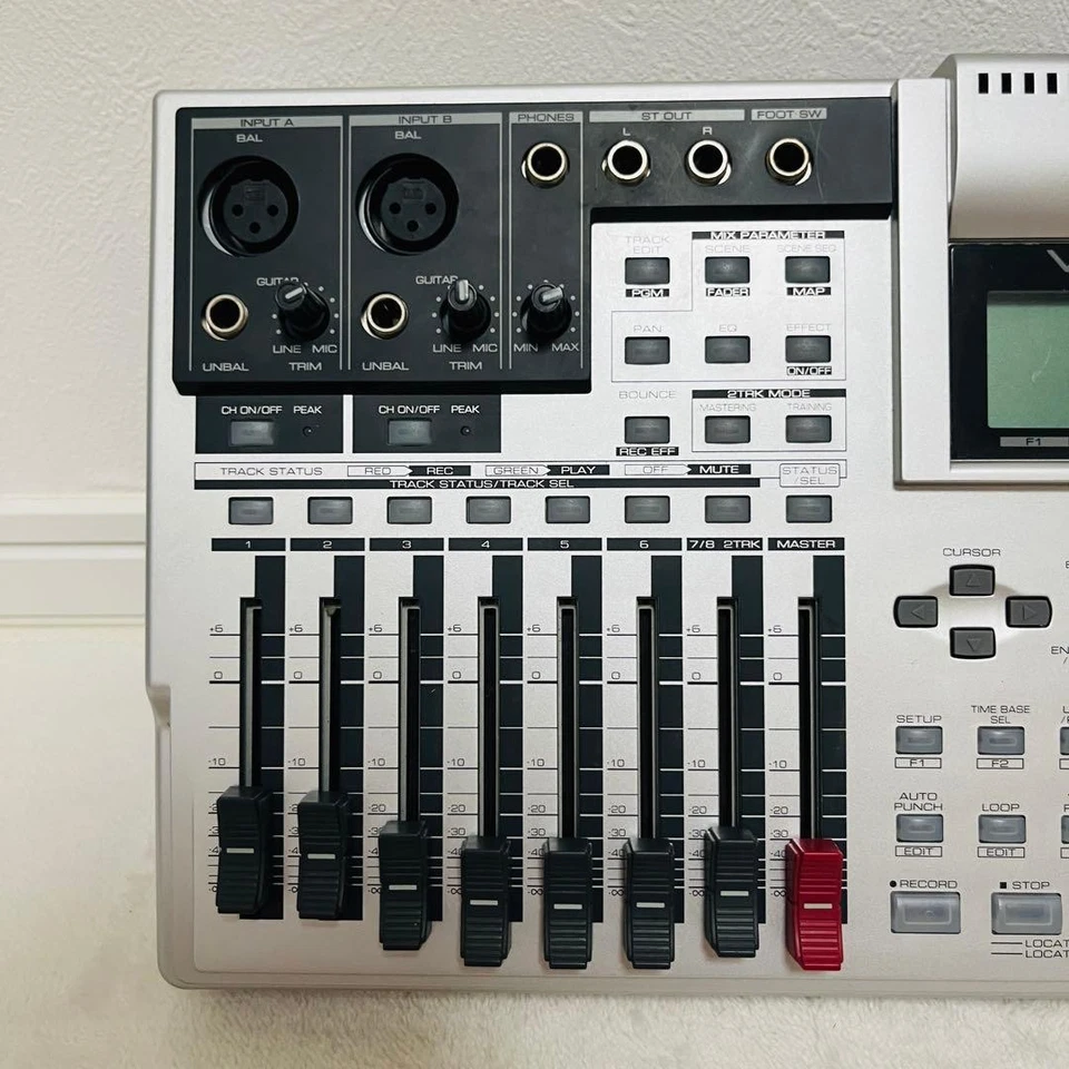 Fostex VF-80EX Digital Multi-Track Recorder 8 Tracks, Powered verygood condition - Image 3 of 4