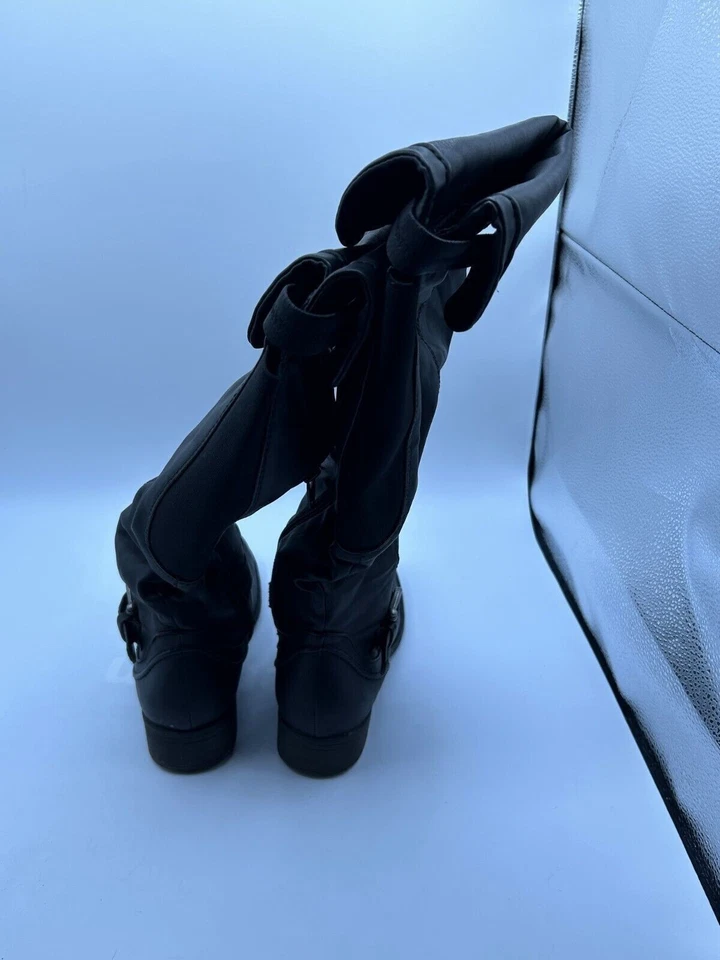 Bota de montar alta BareTraps Kyletta para mujer talla 8M negra imitación cuero cremallera lateral Foto 2 de 4