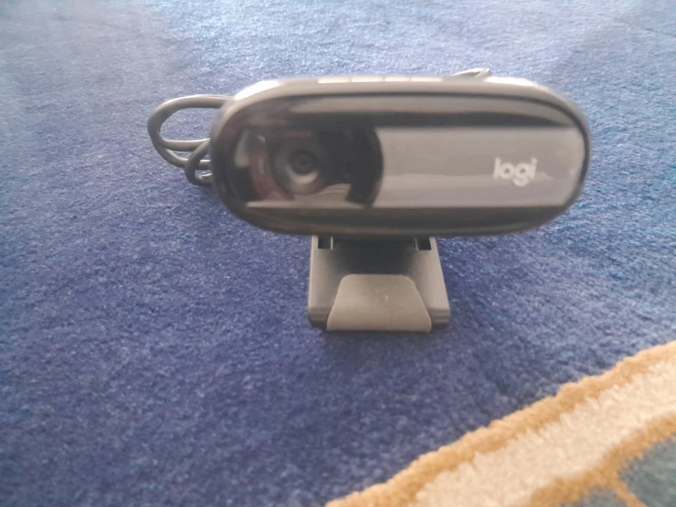 GENUINE Logitech V-U0026 C170 860-000379 USB WebCam Camera  - Image 2 of 3