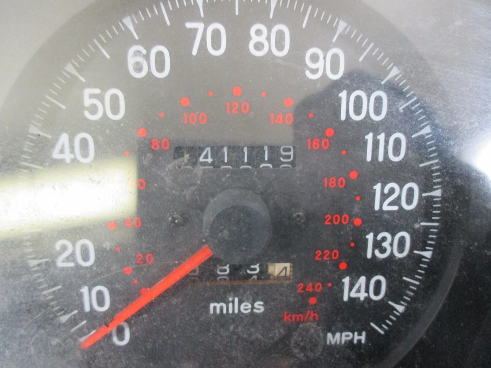 1992 Plymouth Laser 1.8L painel de instrumentos automático (141.119 milhas) - Imagem 4 de 4