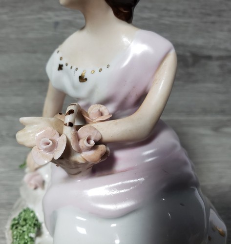Vintage Rumänien APULUM Lucru manuell, Figur sitzende Frau mit Rosenkorb - Bild 19 von 24