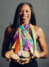 BEAUTIFUL RUNNER ALLYSON FELIX 8X10 Photo