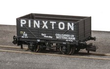 Peco NR-7019P N Gauge 7 Plank Open Wagon Pinxton