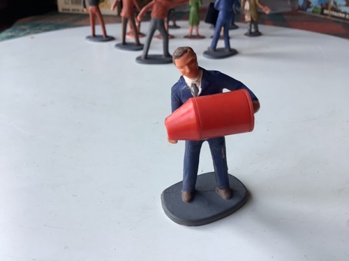 scalextric trackside figures ,most nicely painted, x12 - Picture 13 of 16