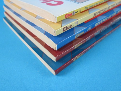 CLUE Chapter Books Lot Mystery by A E Parker #4, 13, 17, 18 + CLUE JR #1 Book - Picture 5 of 24