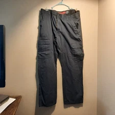 Wrangler Mens ATG workpants With Cargo Pockets 36x30 Black