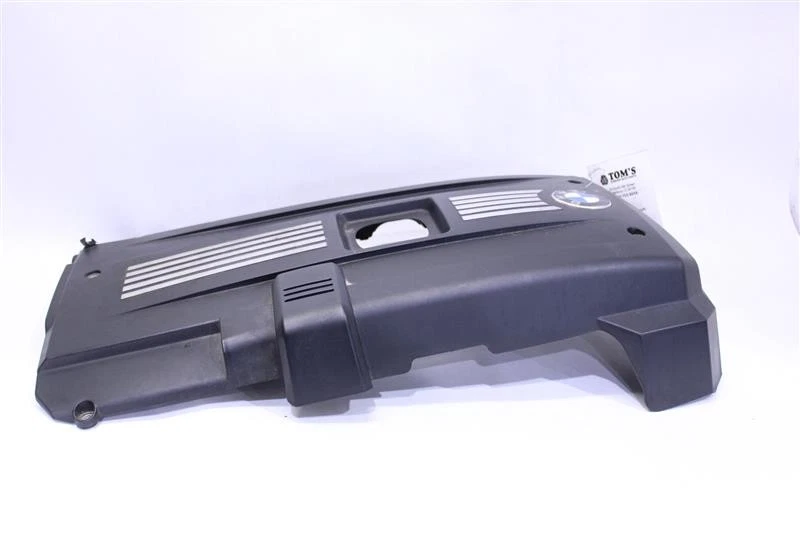 PLASTIC ENGINE COVER BMW 328i 2009 09 1061476 — 第 3/4 张图片