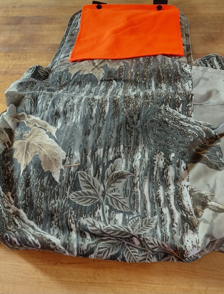 Chaleco camuflado Realtree XS para hombre con asiento acolchado para caza de pavo. Ajustable. Foto 2 de 4