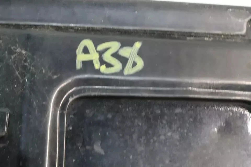 Tapa de la puerta del tanque de combustible de gasolina Bentley Turbo R 1988-1998 negra OEM Foto 4 de 4