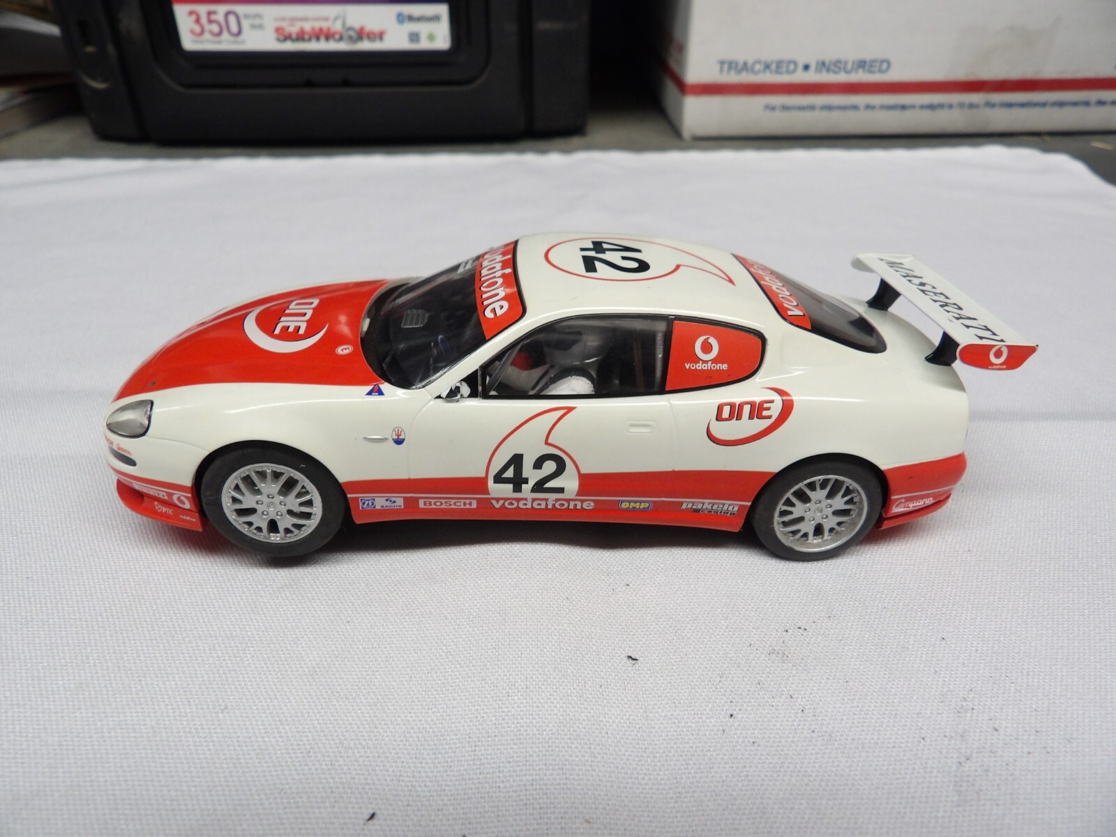 hornby hobbies 1/32 slot car Maserati #42 Vodafone (lighted)