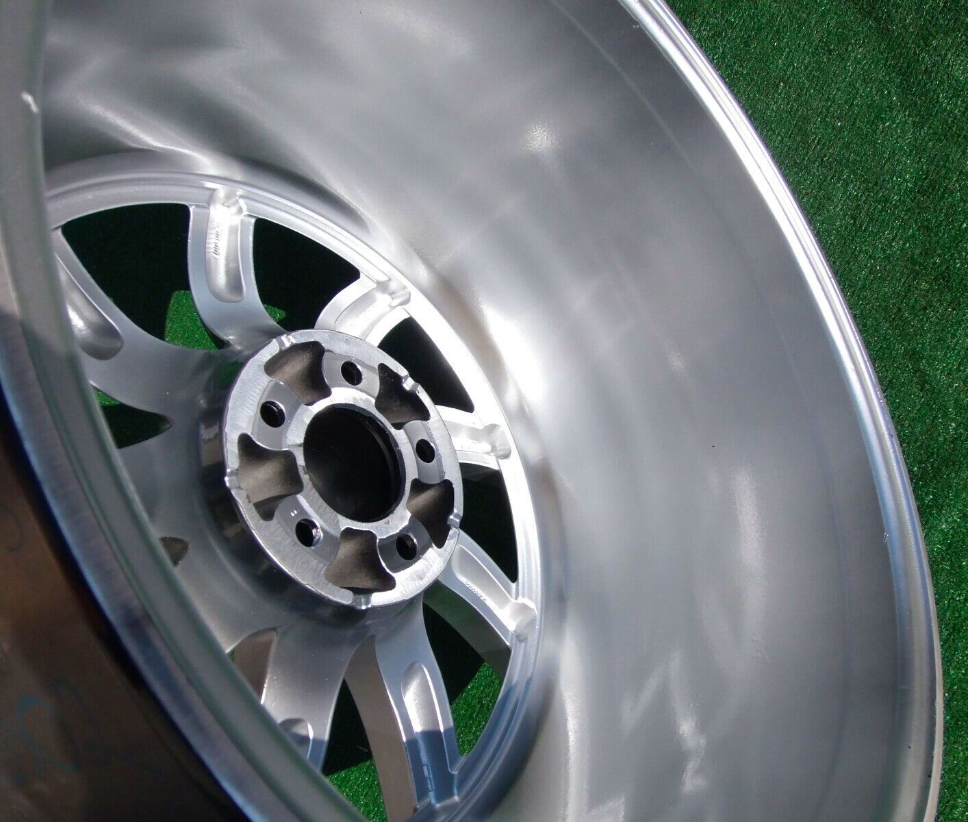 Factory OEM Mercedes Benz McLaren SLR Wheel AMG Right Rear A1994010302 65344