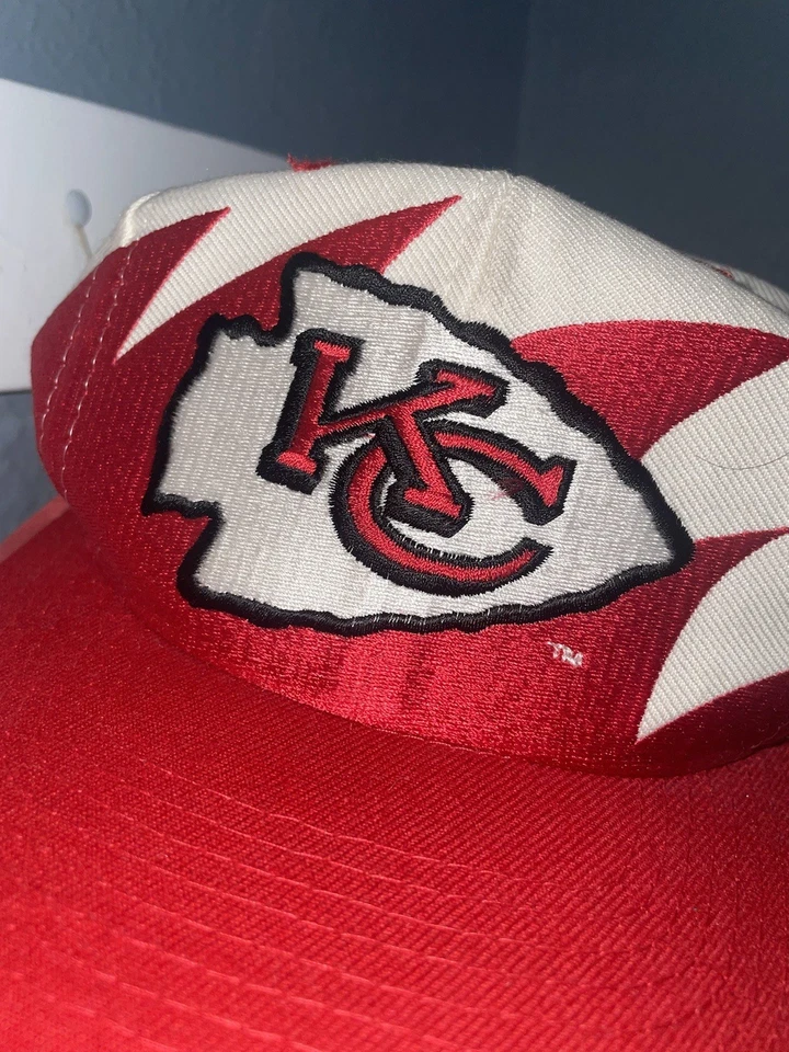Бейсболка с логотипом Travis Kelce Athletics Kansas City Chiefs Taylor Swift Shark Tooth - Изображение 3 из 4