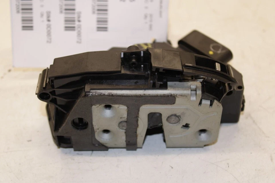 Actuador de pestillo de cerradura de puerta delantera derecha Volvo S60 T5 Premier 2015-18 31349860 Foto 3 de 4