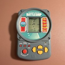 1995 Milton Bradley MB Electronic Handheld Battleship Game Works