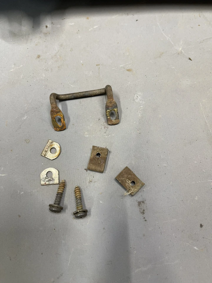 Chevy Impala 1969 1970 guantera golpeador placa pestillo Caprice BelAir Biscayne fabricante de equipos originales Foto 3 de 3