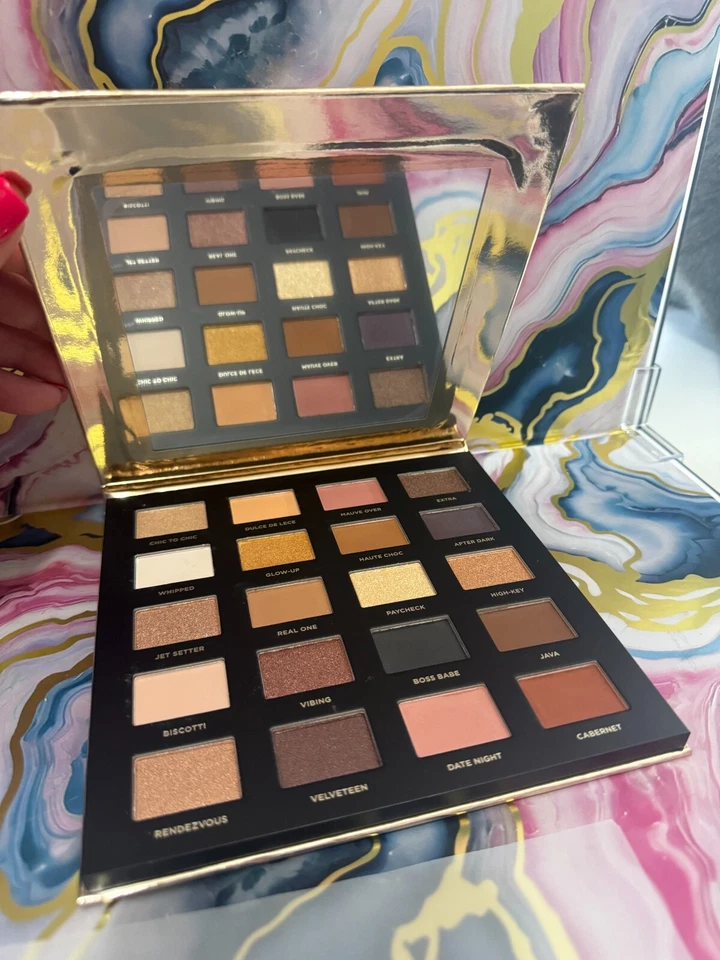 Eyeshadow and Couture bundle lot (Iconic London, True) - Image 4 of 4