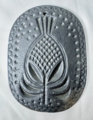 VTG Sturbridge Village OSV 5 50 Cast Iron Pineapple Hanging Welcome Plaque