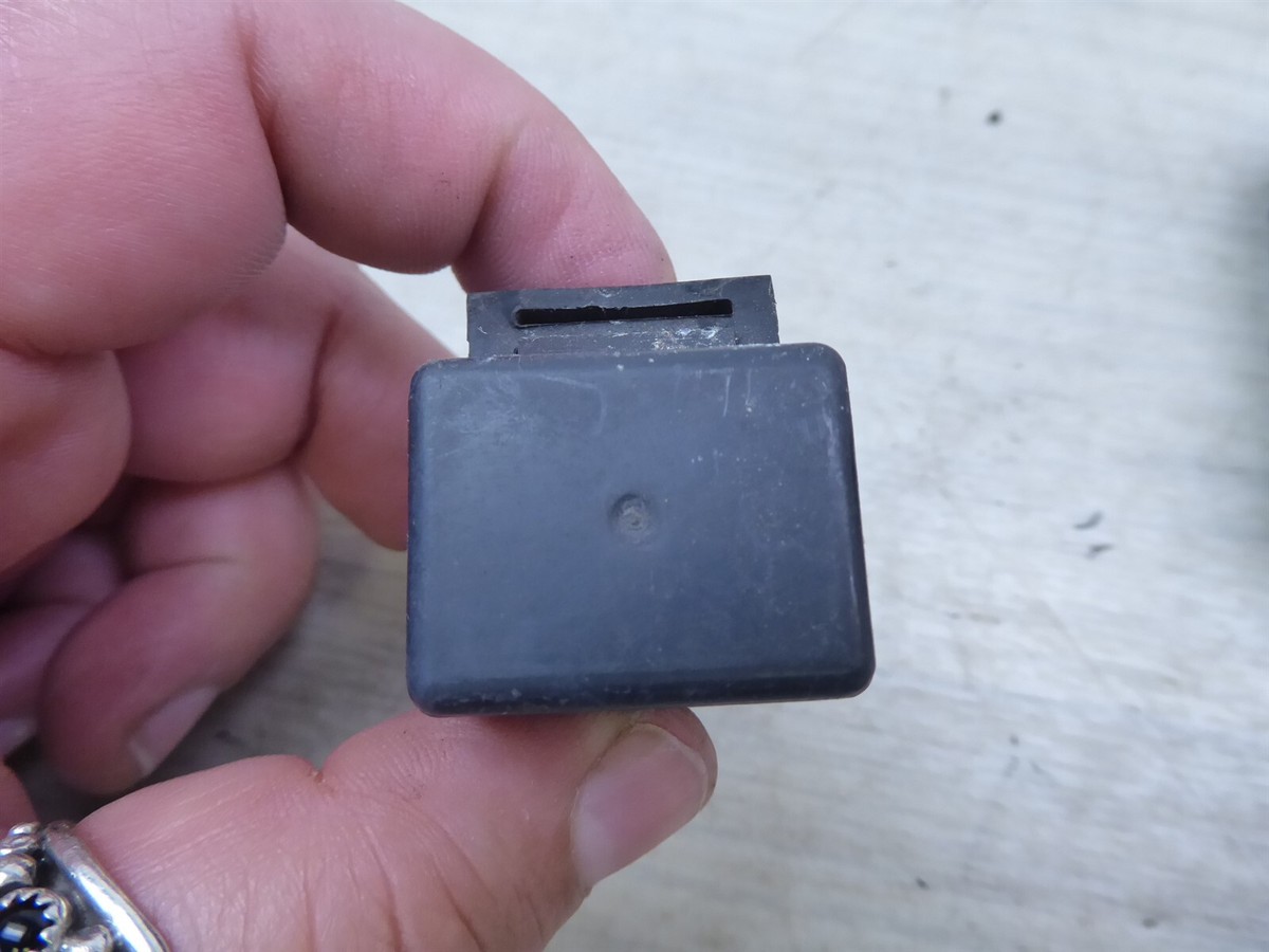 1988 Kawasaki ZX600 Ninja K817) regulator switch relay