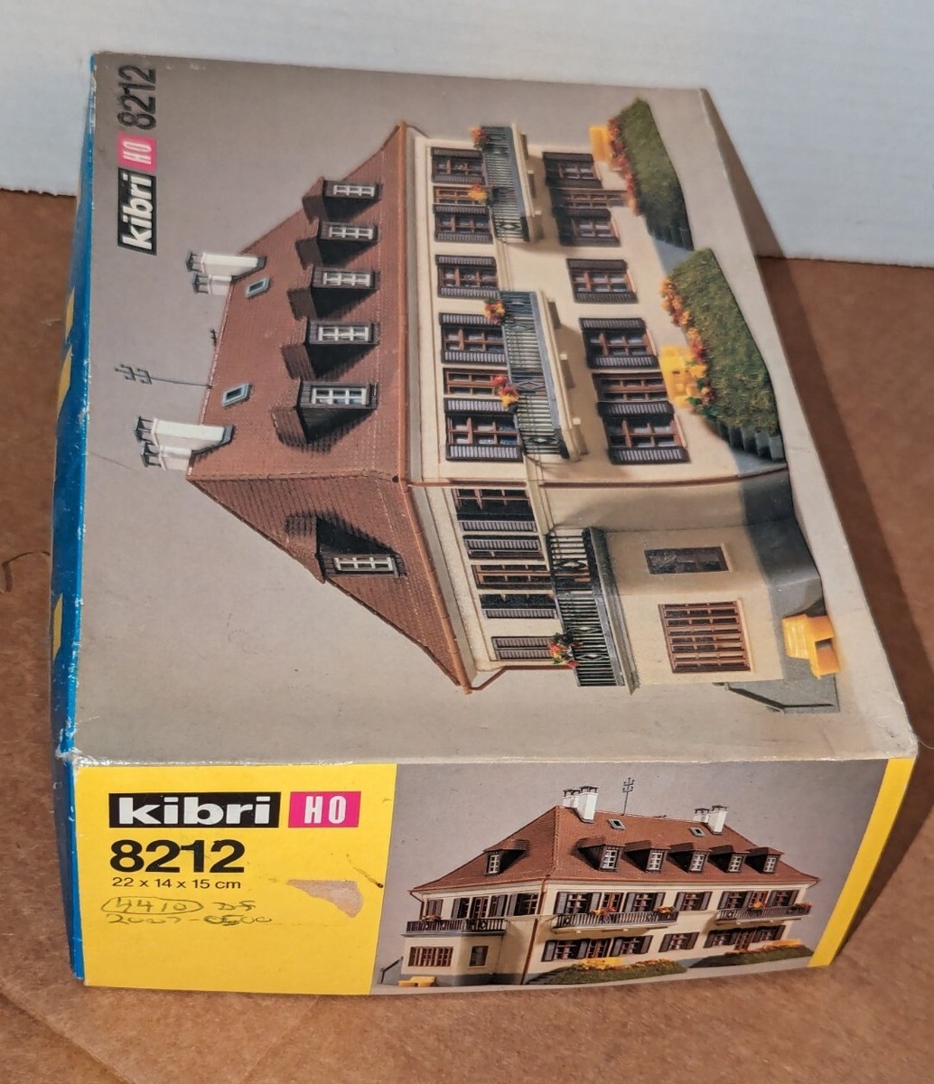 Kibri Kit 8212: Black Forest House - HO Scale (NEW IN BOX) W