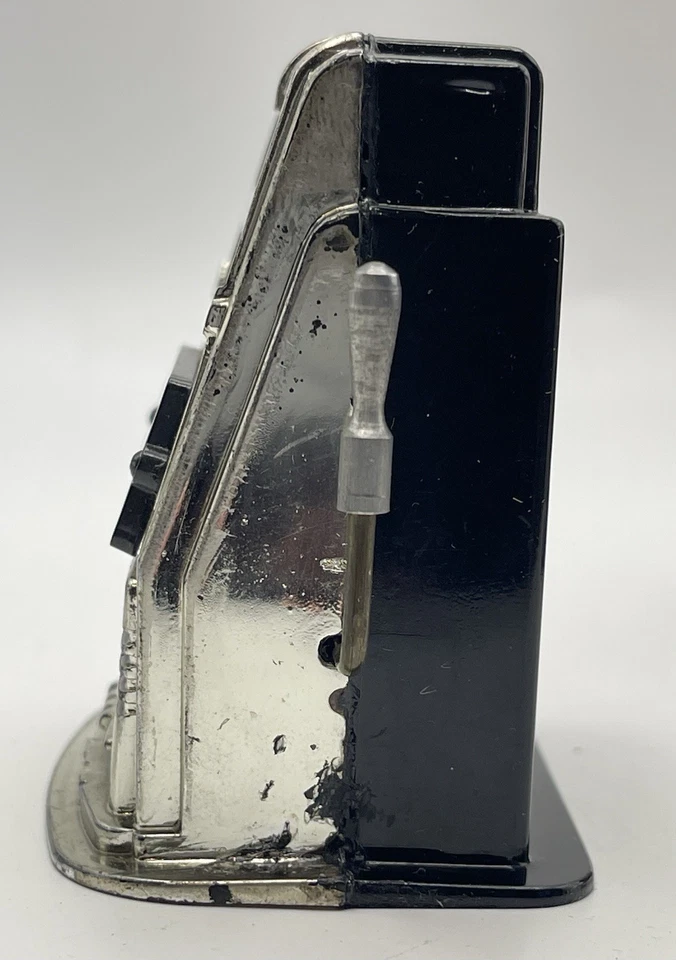 Vintage Little Bandit Slot Machine No.25 Toy By E. S. Lowe Inc. New York w Box - Image 4 of 4