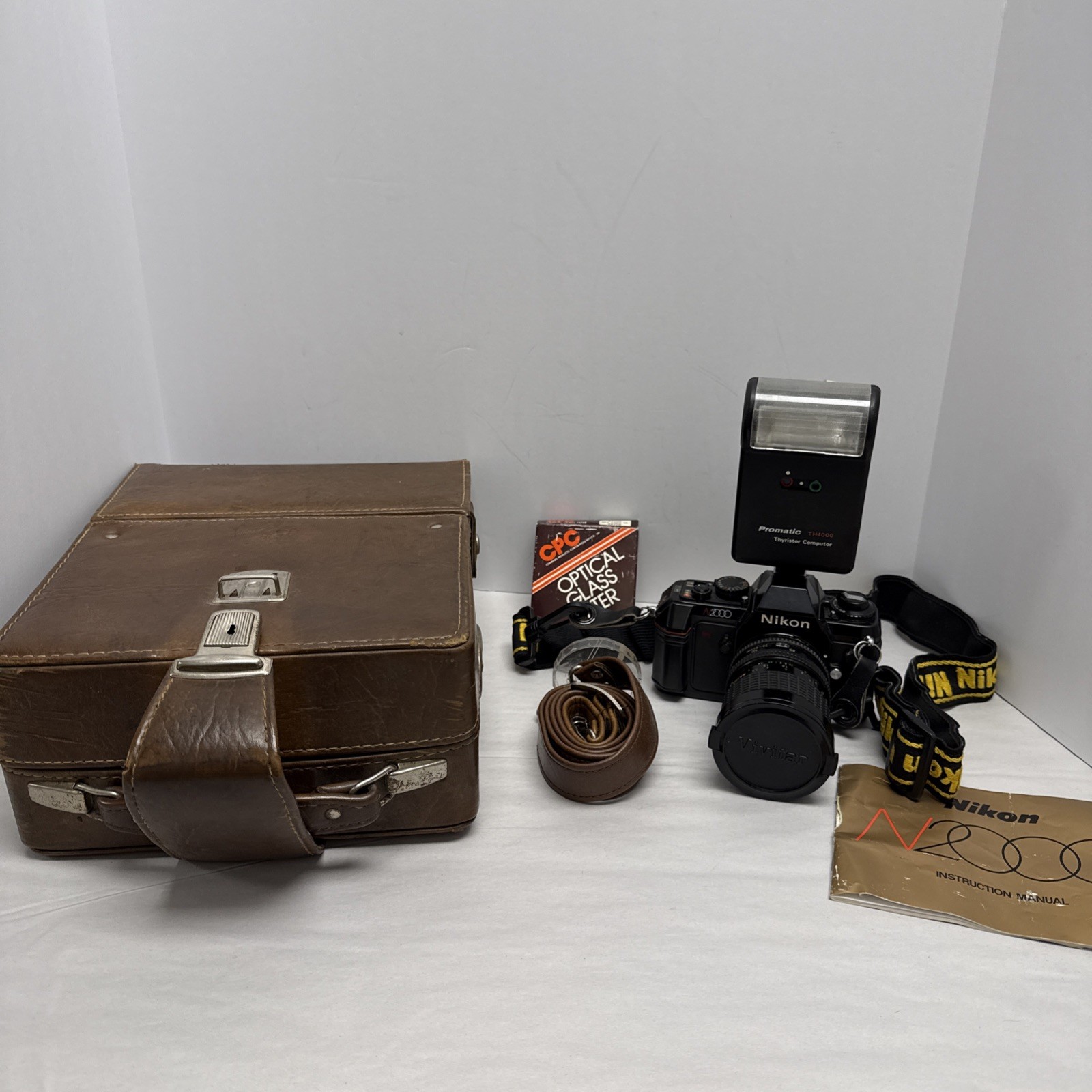 Nikon N2000 vintage camera equipment - eBay listing photo 2
