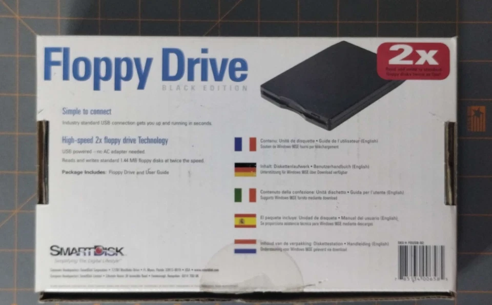 SmartDisk 钛 USB 电源高速 2x 外置 3.5 英寸软盘驱动器 — 第 2/4 张图片