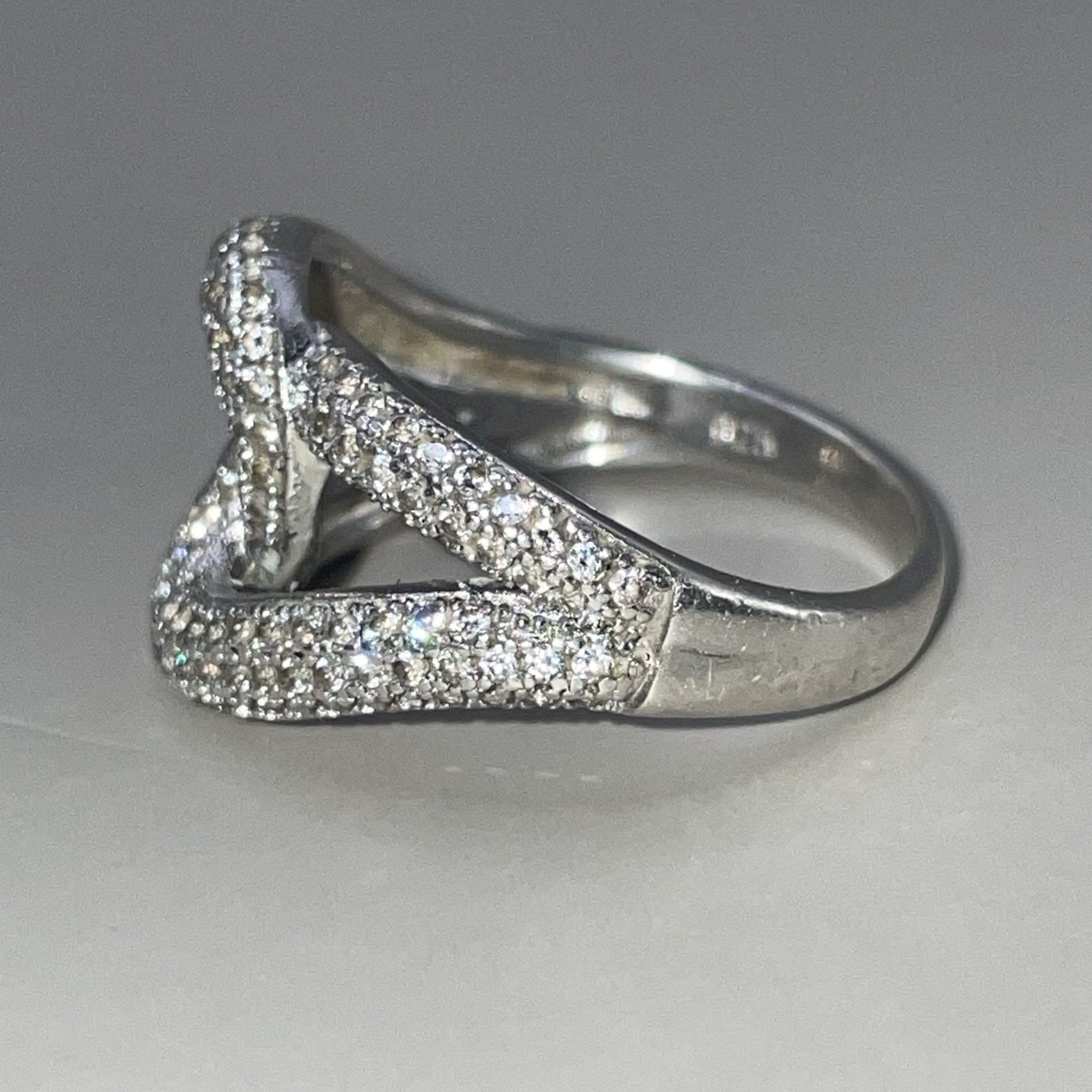 White Stone Interlocking Design Sterling Silver R… - image 5