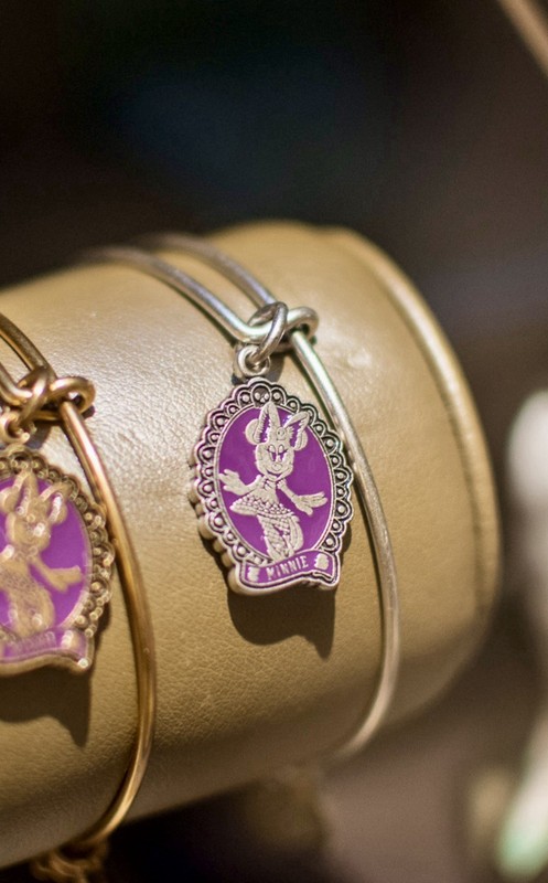 NWT Disney Parks Alex and Ani Minnie Halloween Cameo Bracelet