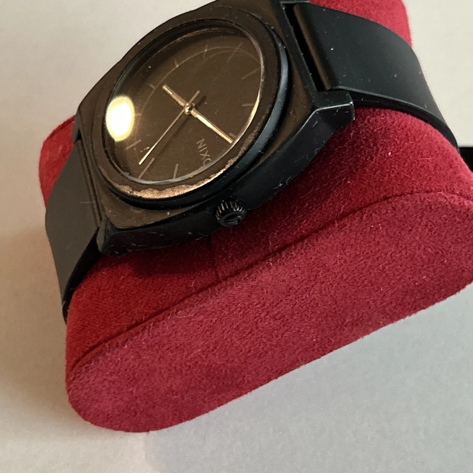 Nixon Time Teller P - Negro Mate, Manejas Plateadas, Correa OTAN - Batería Nueva Foto 3 de 4