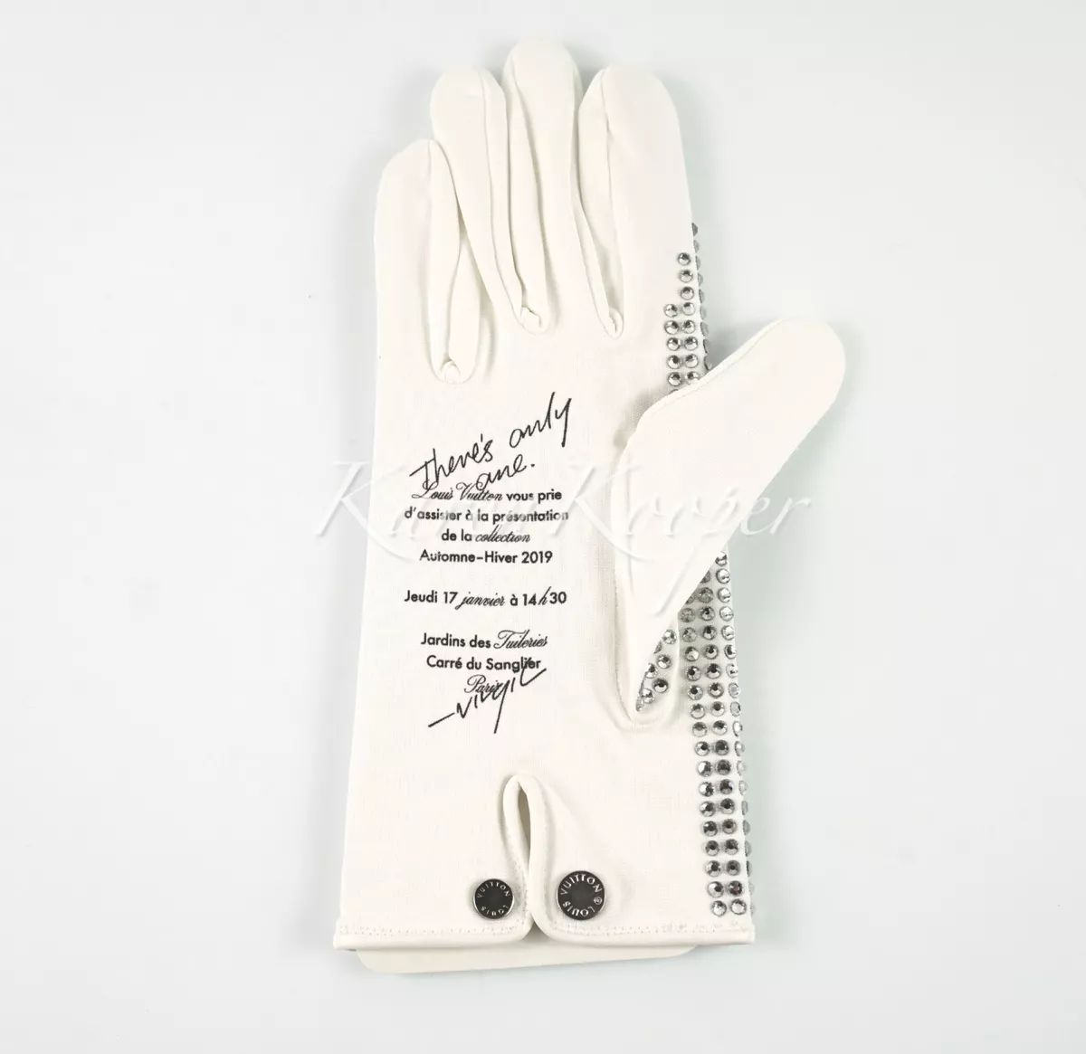 LOUIS VUITTON BY VIRGIL ABLOH FW19 SHOW GLOVE