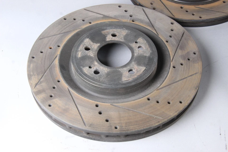 Комплект из 4 тормозных роторных сверл и прорезей Mitsubishi Lancer Evolution X 10 - Изображение 2 из 4