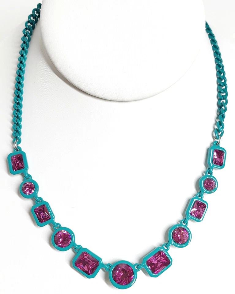 Collar Karl Lagerfeld Cadena Cristal Distintivo Verde Fucsia Chapado Latón Nuevo con Etiquetas Foto 2 de 4