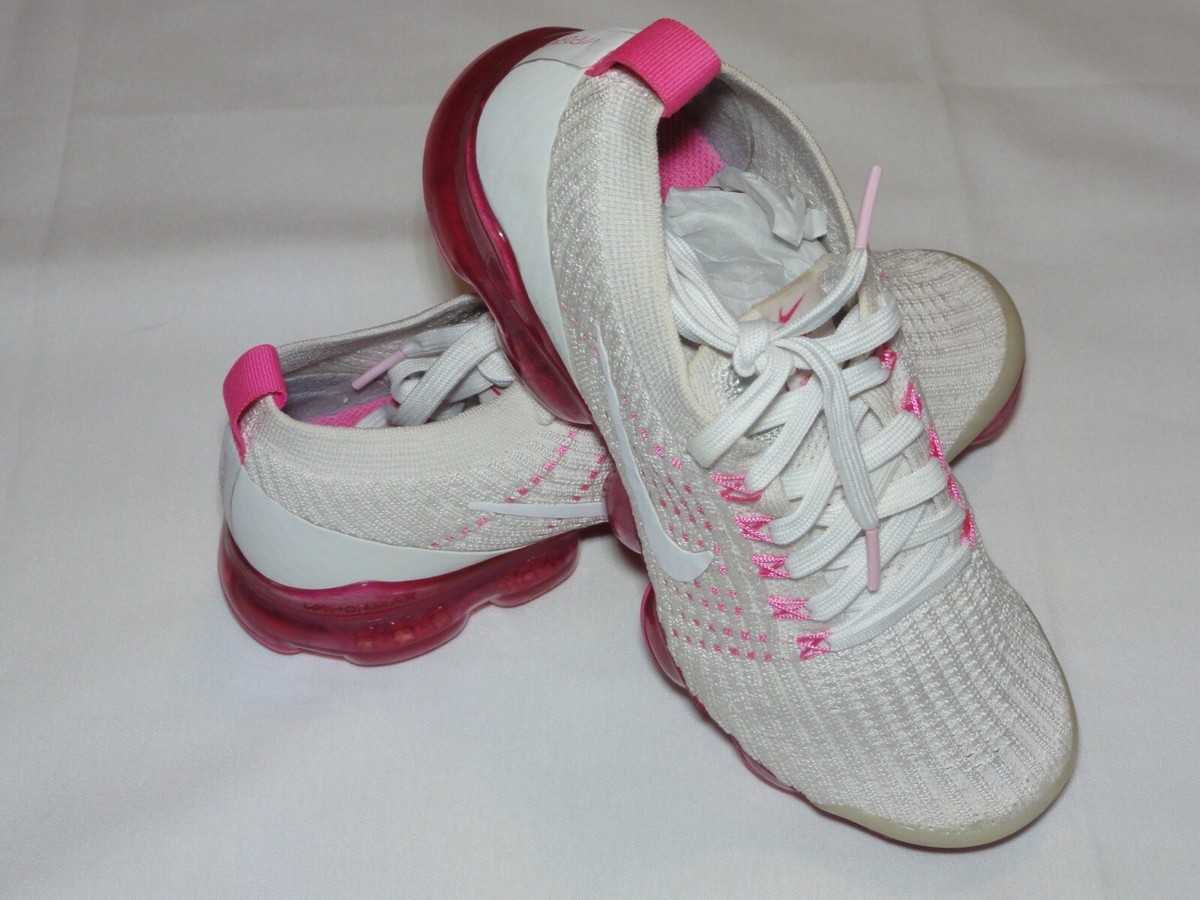 pink vapormax outfit