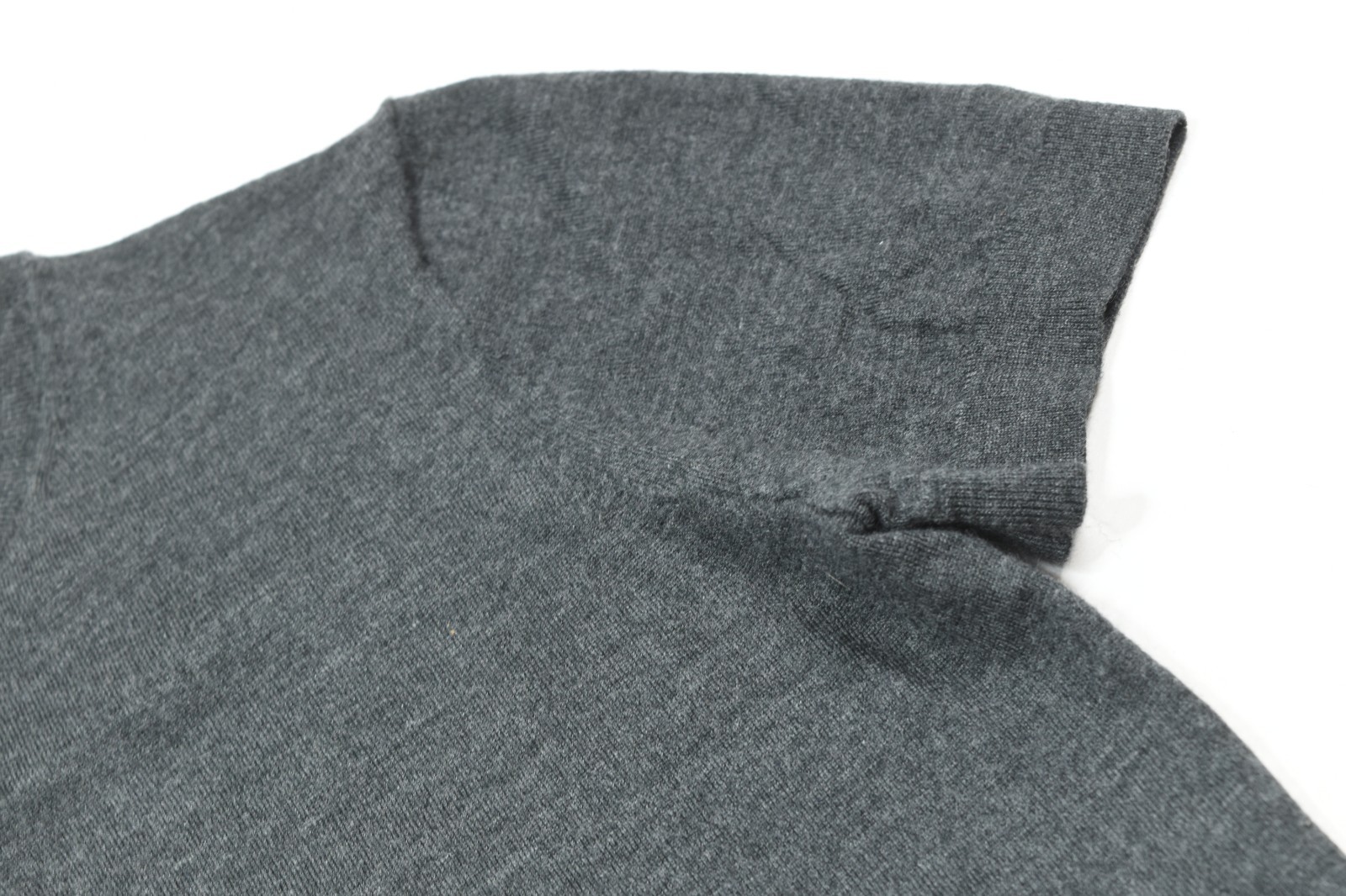 Theory Regal Wool Basic Tee Womens Medium Gray Sh… - image 4