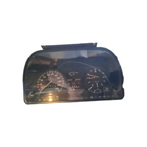 BMW E 28 Kombiinstrument Originalteil Mit Uhr und Verbrauchsanzeige